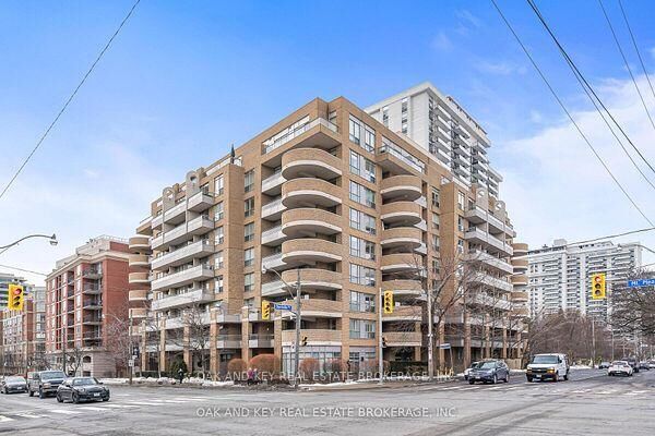 Property Photo: 245 Davisville Avenue 613 ON M4S 3H4