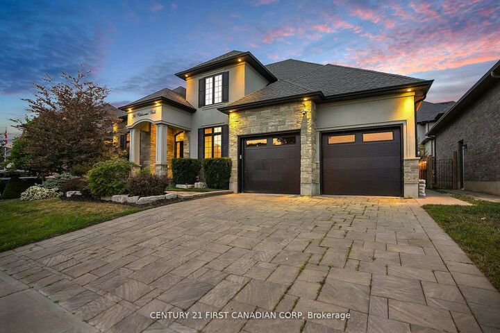 Property Photo: 90 Pebblecreek Walk W ON N6G 0K6
