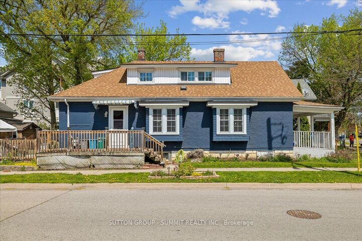 Property Photo: 155 1/2 Lake Street ON L2R 5Y5