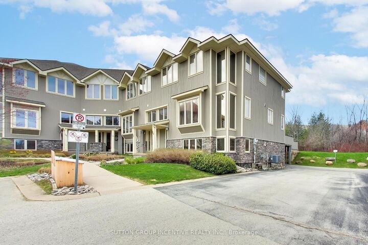 Property Photo: 224 Blueski George Crescent 20 ON L9Y 0V6