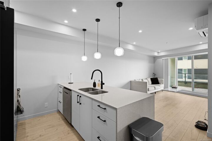 Property Photo: 947 Whirlaway Cres #205 BC V9B 6Z9
