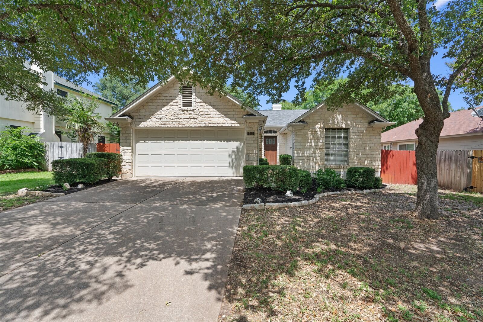 Property Photo:  913 Dover Pass  TX 78613 