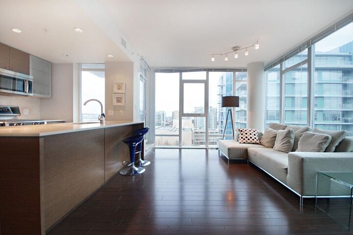Property Photo:  5900 Alderbridge Way 1206  BC V6X 0B6 