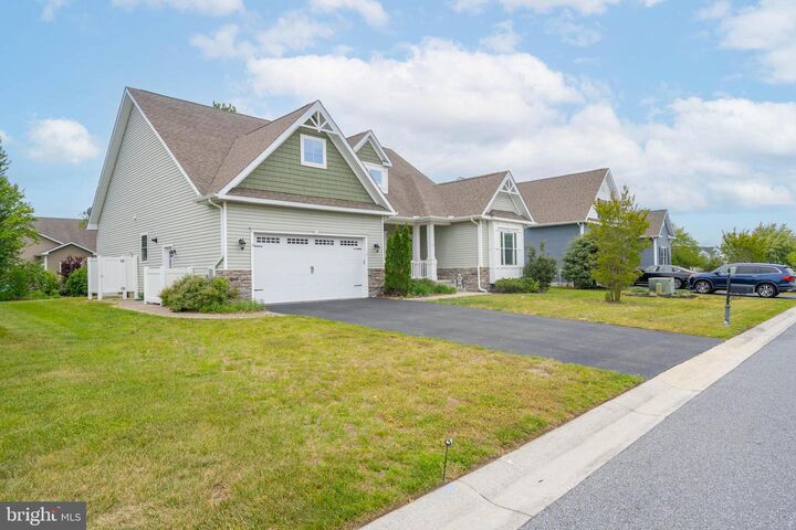 Property Photo:  10 Golden Eagle Drive  DE 19970 