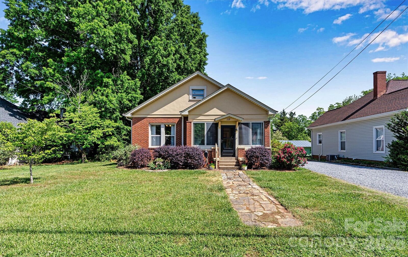 Property Photo:  220 W 8th Street  NC 28658 