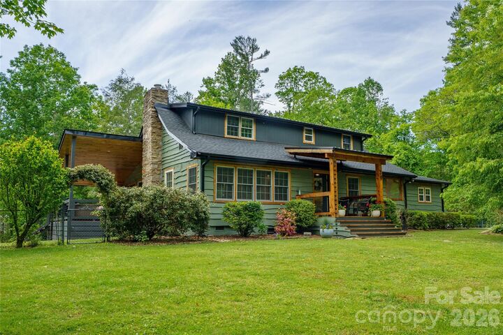 Property Photo:  19 Chipping Green Drive  NC 28704 