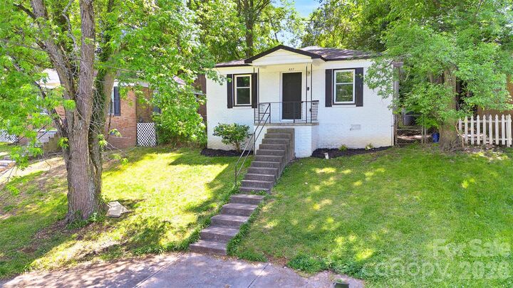 Property Photo:  637 Miller Street  NC 28203 