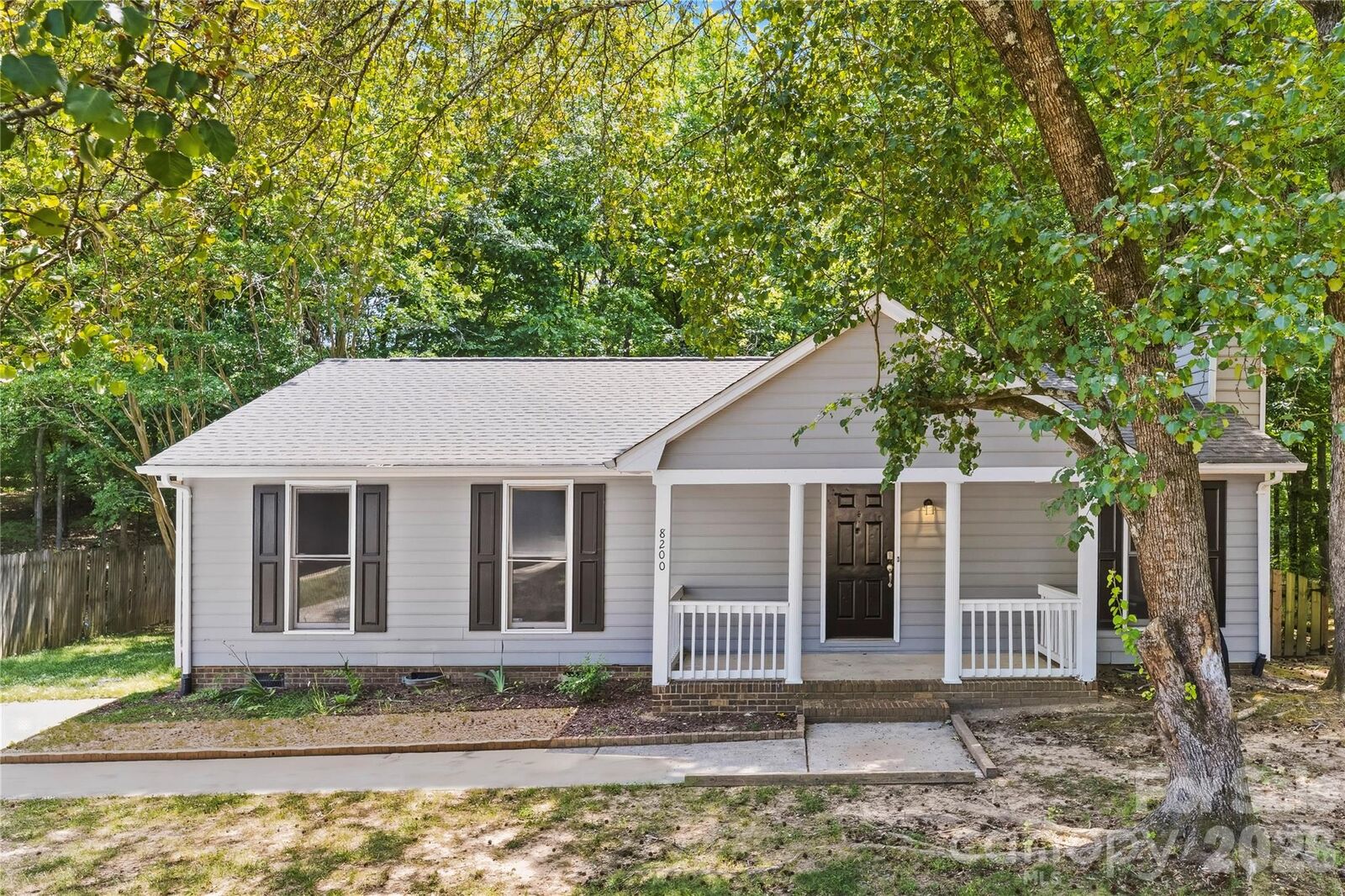Property Photo: 8200 Chrisbry Lane NC 28215