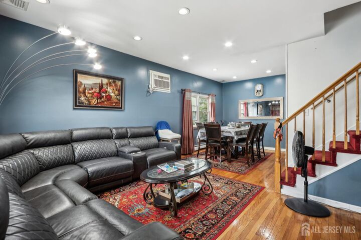 Property Photo:  66 Brandywine Road  NJ 08863 