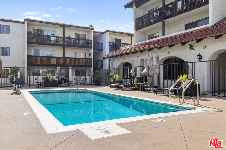 Property Photo:  5334 Lindley Ave  CA 91316 