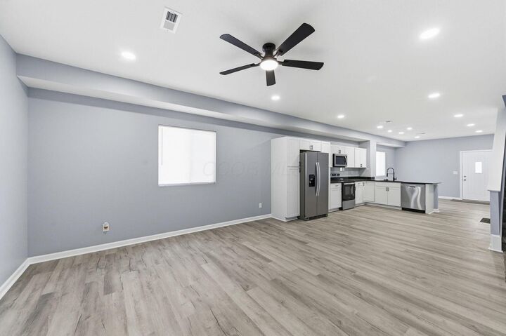 Property Photo:  304 N State Street  OH 43302 