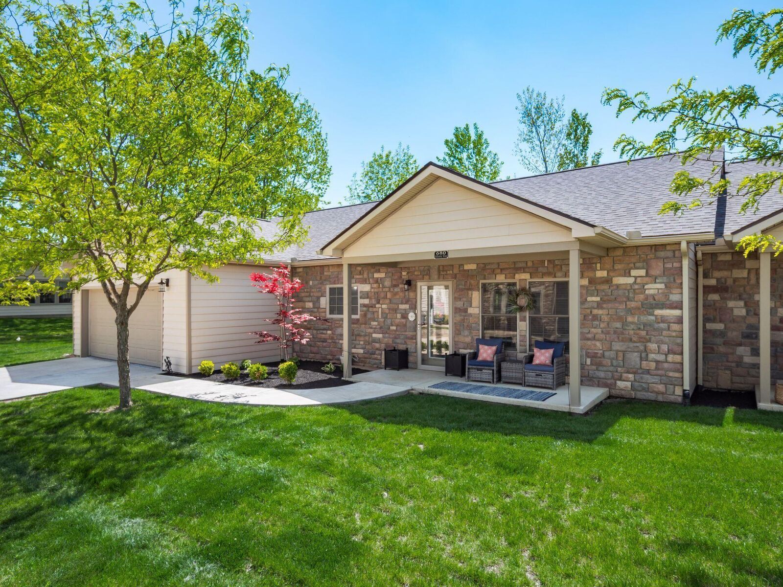 Property Photo: 680 Albany Way OH 43302