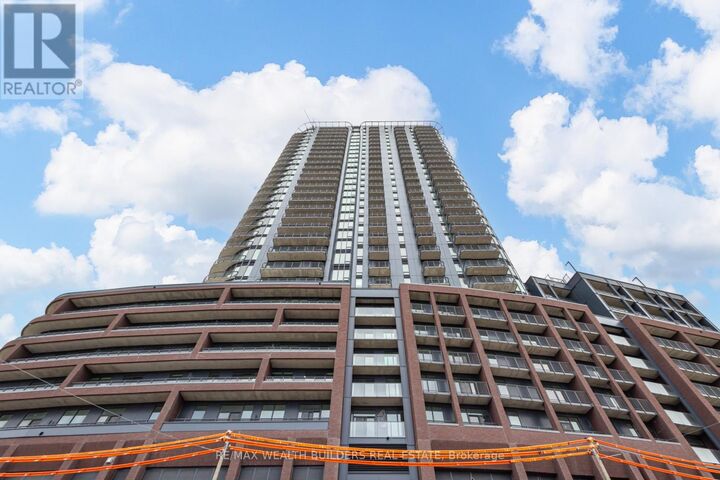 Property Photo:  1185 Dupont Street 1808  ON M6H 0G5 