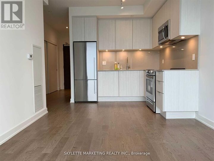 Property Photo:  25 Richmond Street East 2412  ON M5C 0A6 