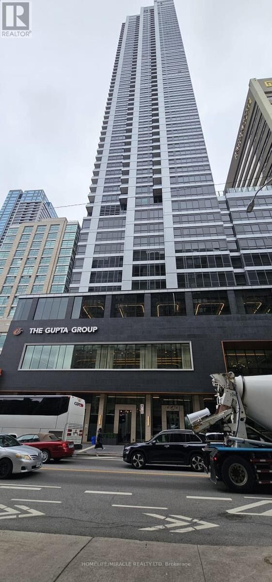 Property Photo:  395 Bloor Street 1107  ON M4W 0B4 