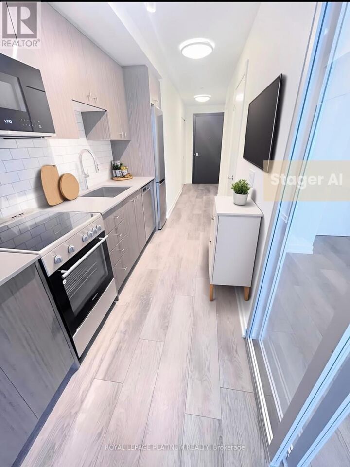 Property Photo:  15 Wellington Street  ON N2G 0E3 
