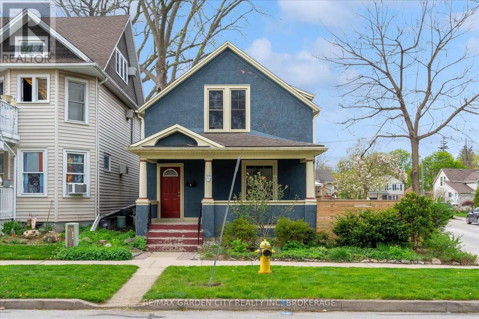 Property Photo:  19 Thomas Street  ON L2R 6L7 