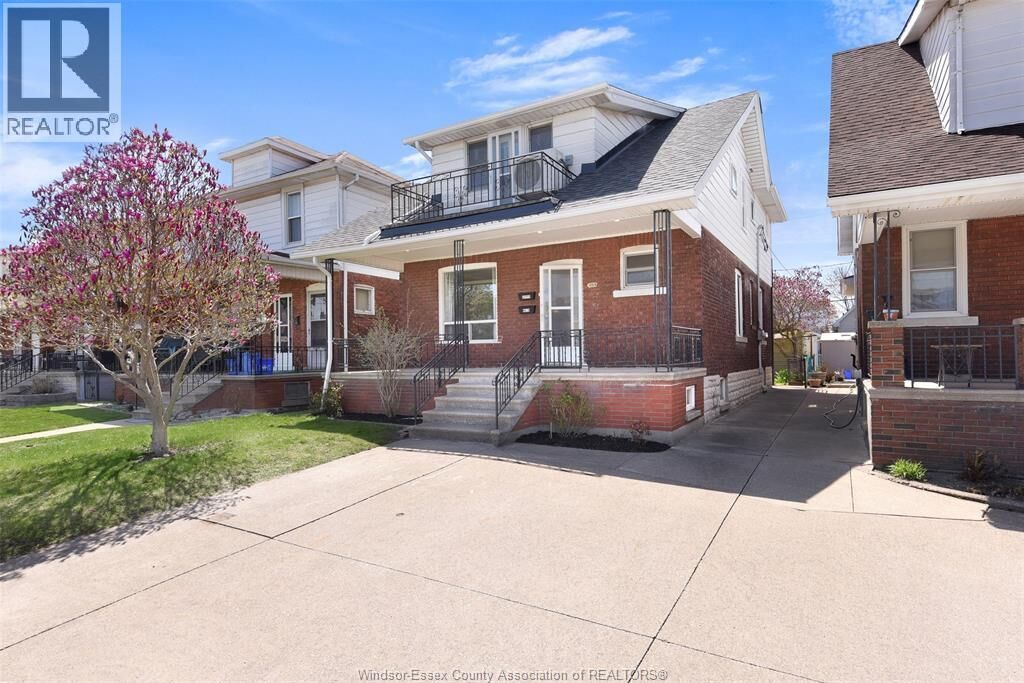 Property Photo:  1069 Marentette Avenue Upper  ON N9A 2A4 