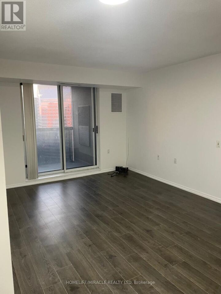 Property Photo:  35 Finch Avenue East Ph 201  ON M2N 6Z8 