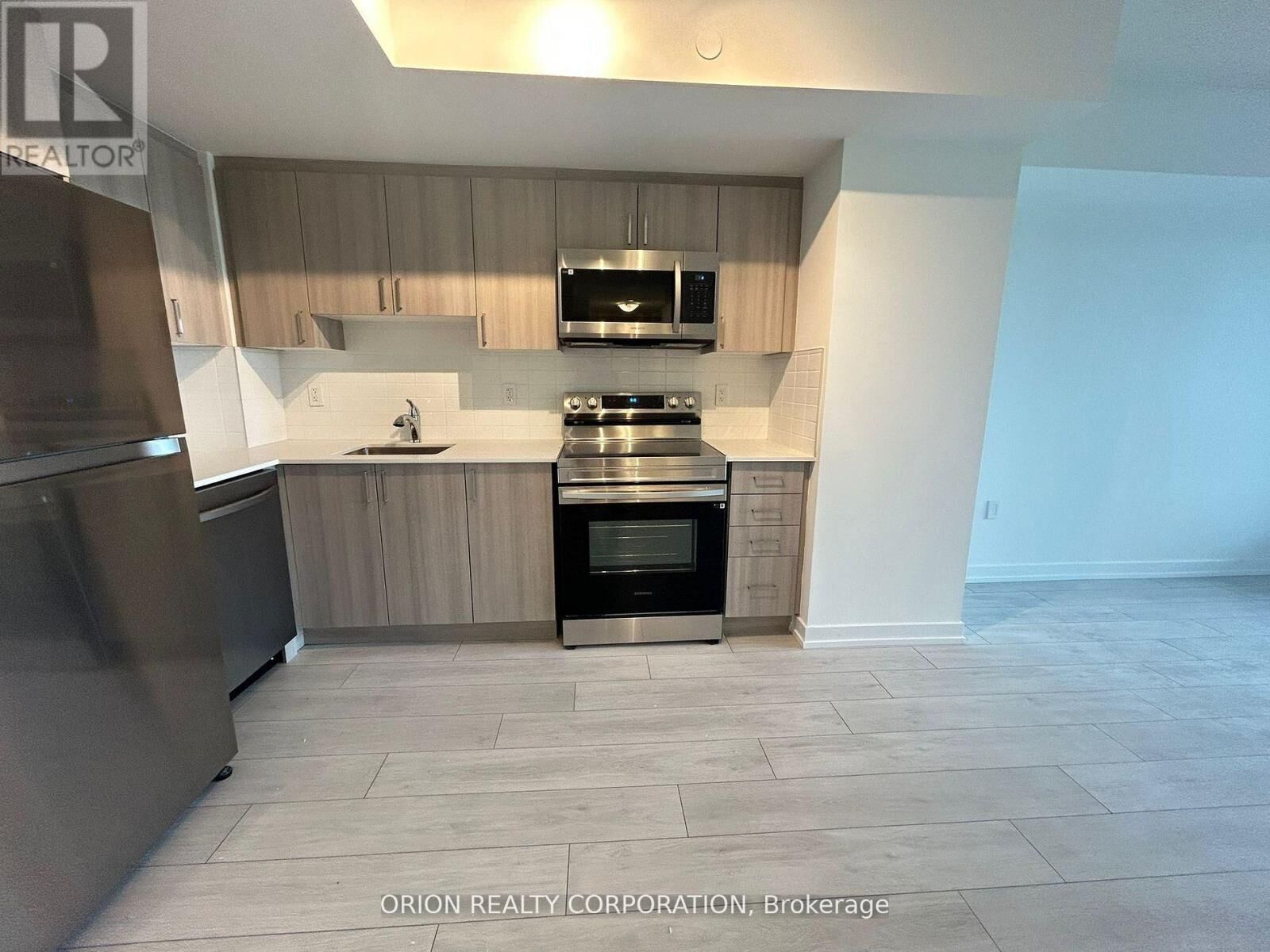 Property Photo:  556 Marlee Avenue 527  ON M6B 0B1 