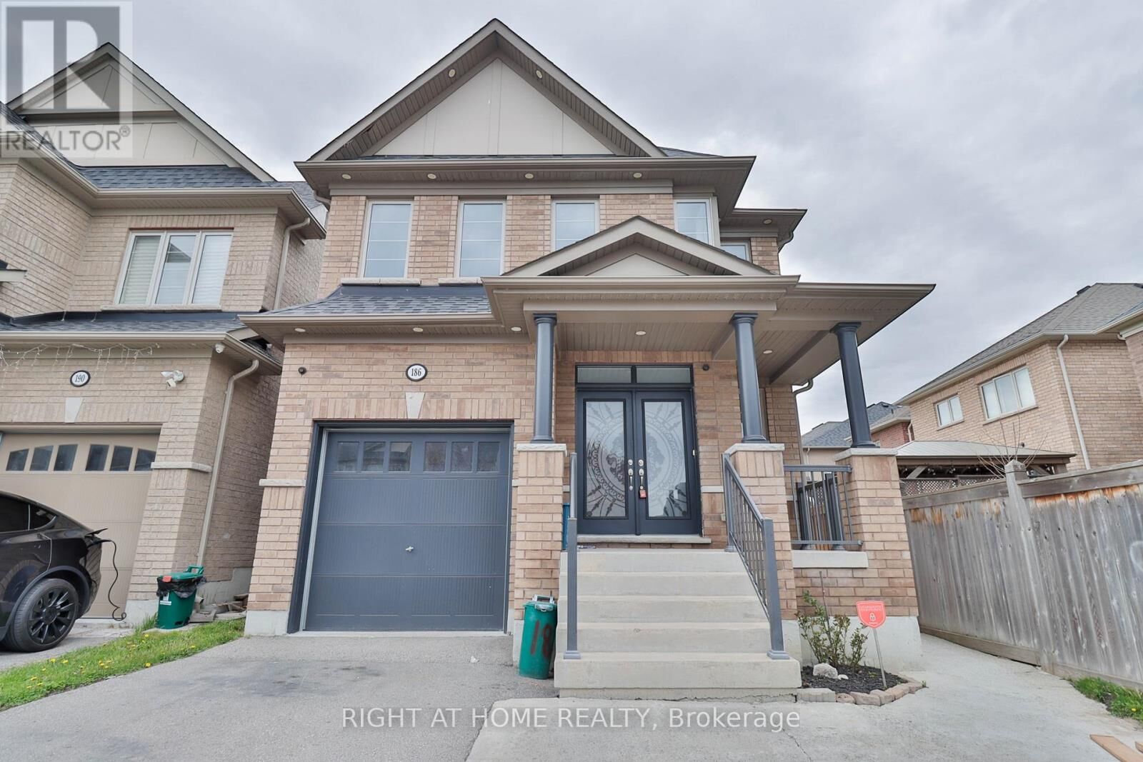 Property Photo:  186 Cosgrove Drive  ON L1L 0K5 