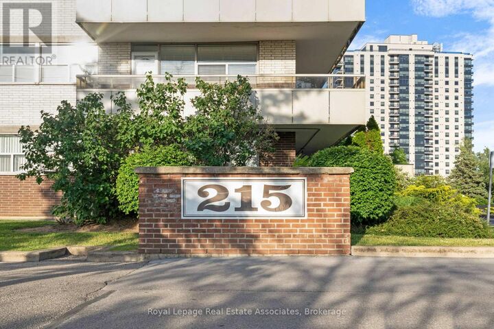 Property Photo:  215 Glenridge Avenue 1204  ON L2T 3J7 