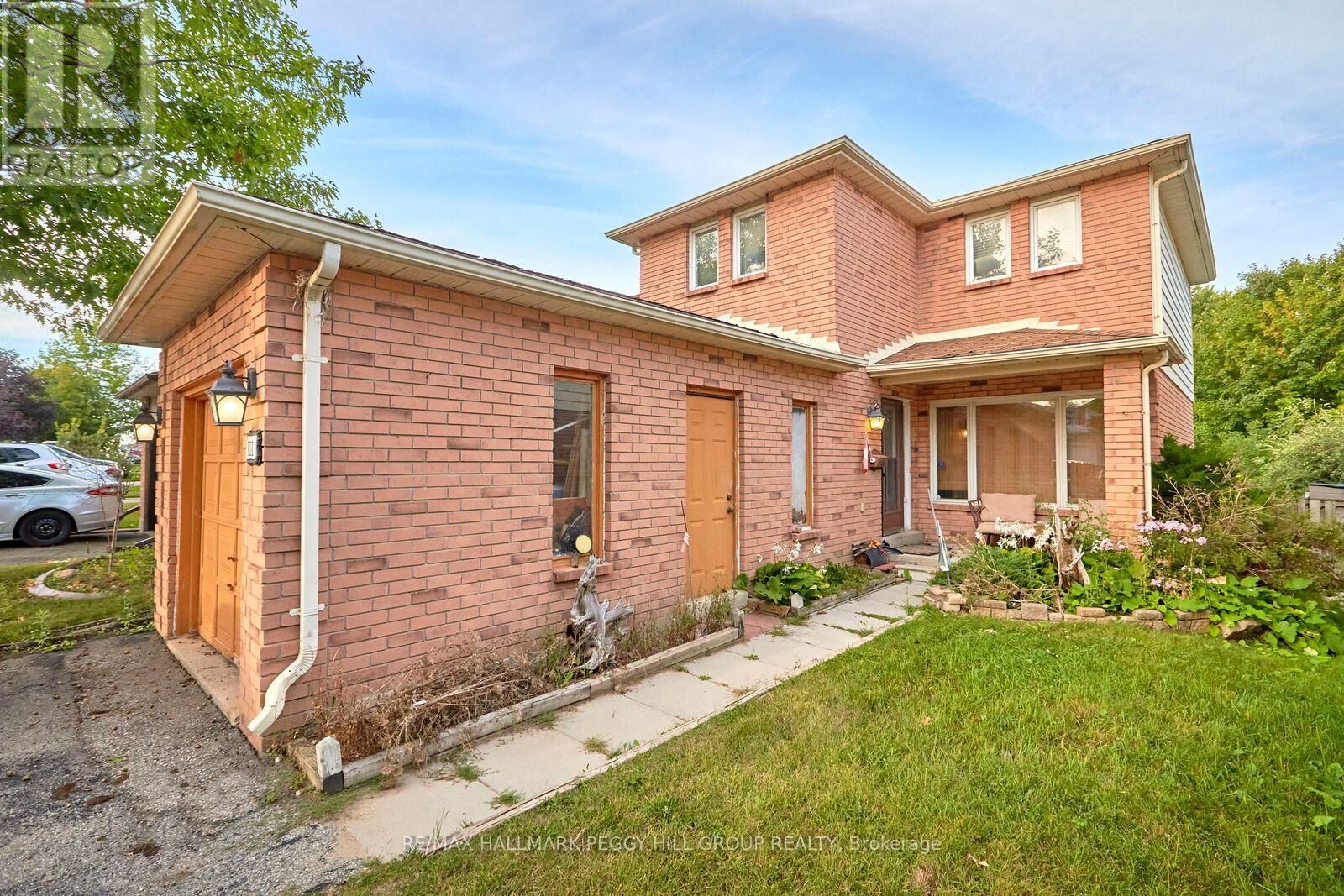 Property Photo:  111 Garden Drive  ON L4N 5T9 