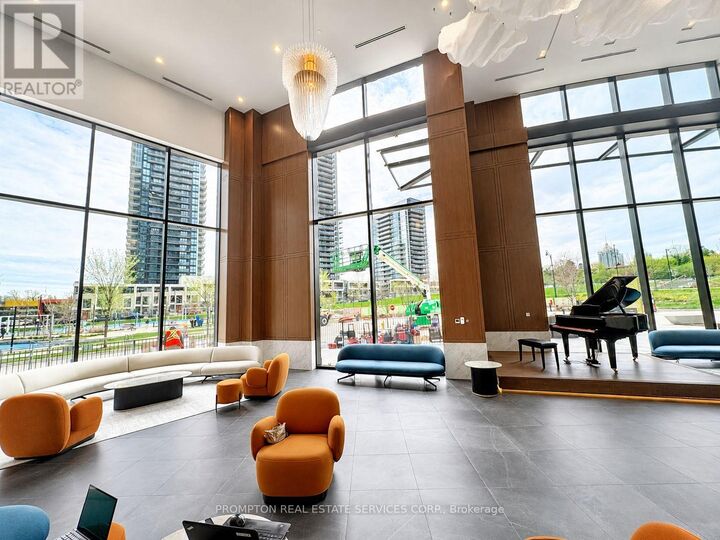 Property Photo:  75 Billes Heights 337  ON M2K 0J8 