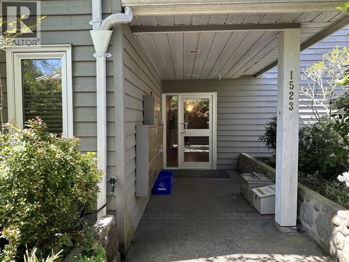 Property Photo:  1523 Bowser Avenue 204  BC V7P 2Y4 