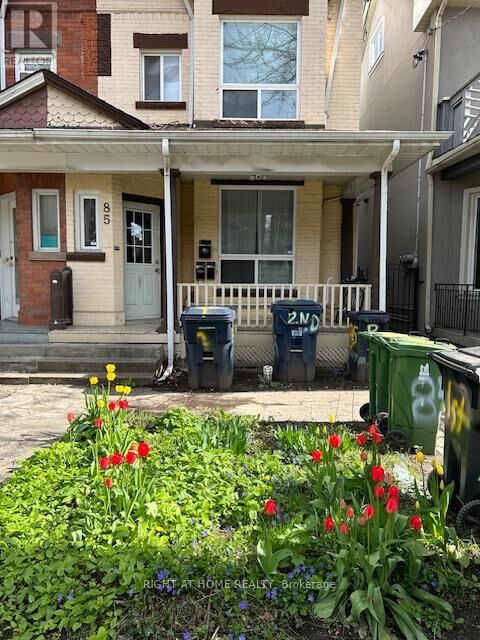 Property Photo:  85 Baldwin Street 2  ON M5T 1L5 
