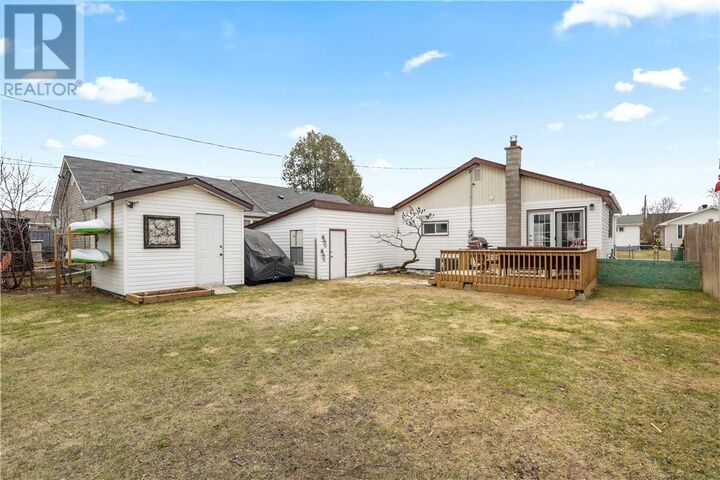 Property Photo:  190 Algoma Street  ON P5E 1H7 