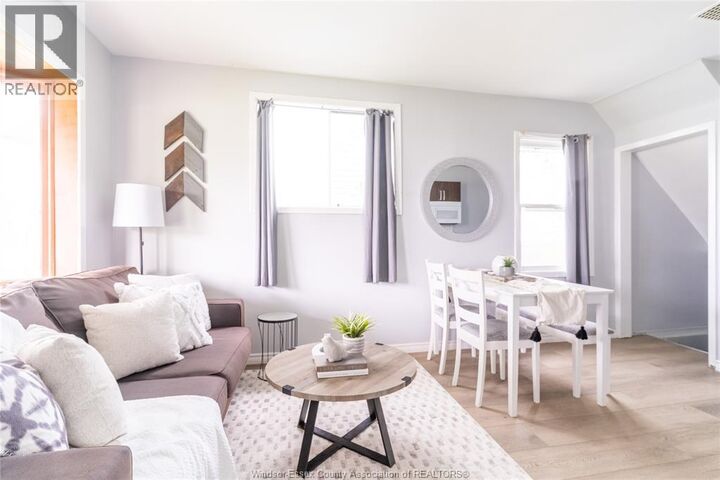 Property Photo:  1015 Oak  ON N9A 5G5 