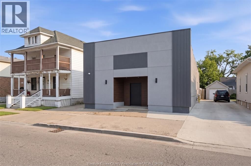Property Photo:  1623-25 Drouillard Lower  ON N8Y 2S4 
