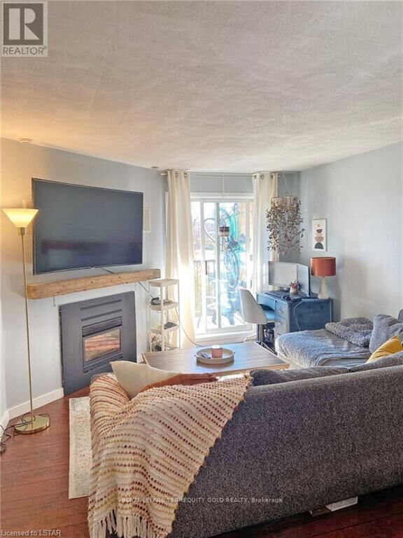 Property Photo:  2230 Trafalgar Street 325  ON N5V 4J9 