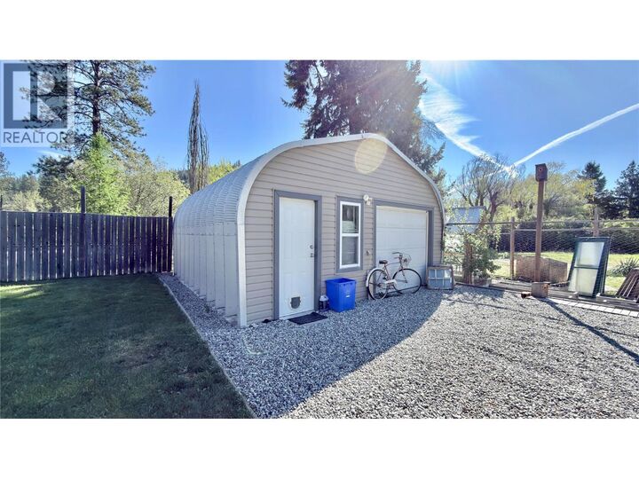 Property Photo: 1606 33 Highway BC V0H 1Y0