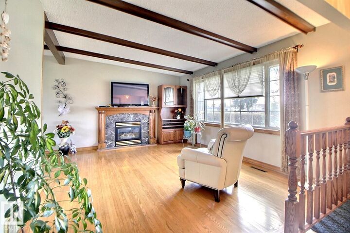 Property Photo:  9512 134 Avenue NW  AB T6E 1H7 