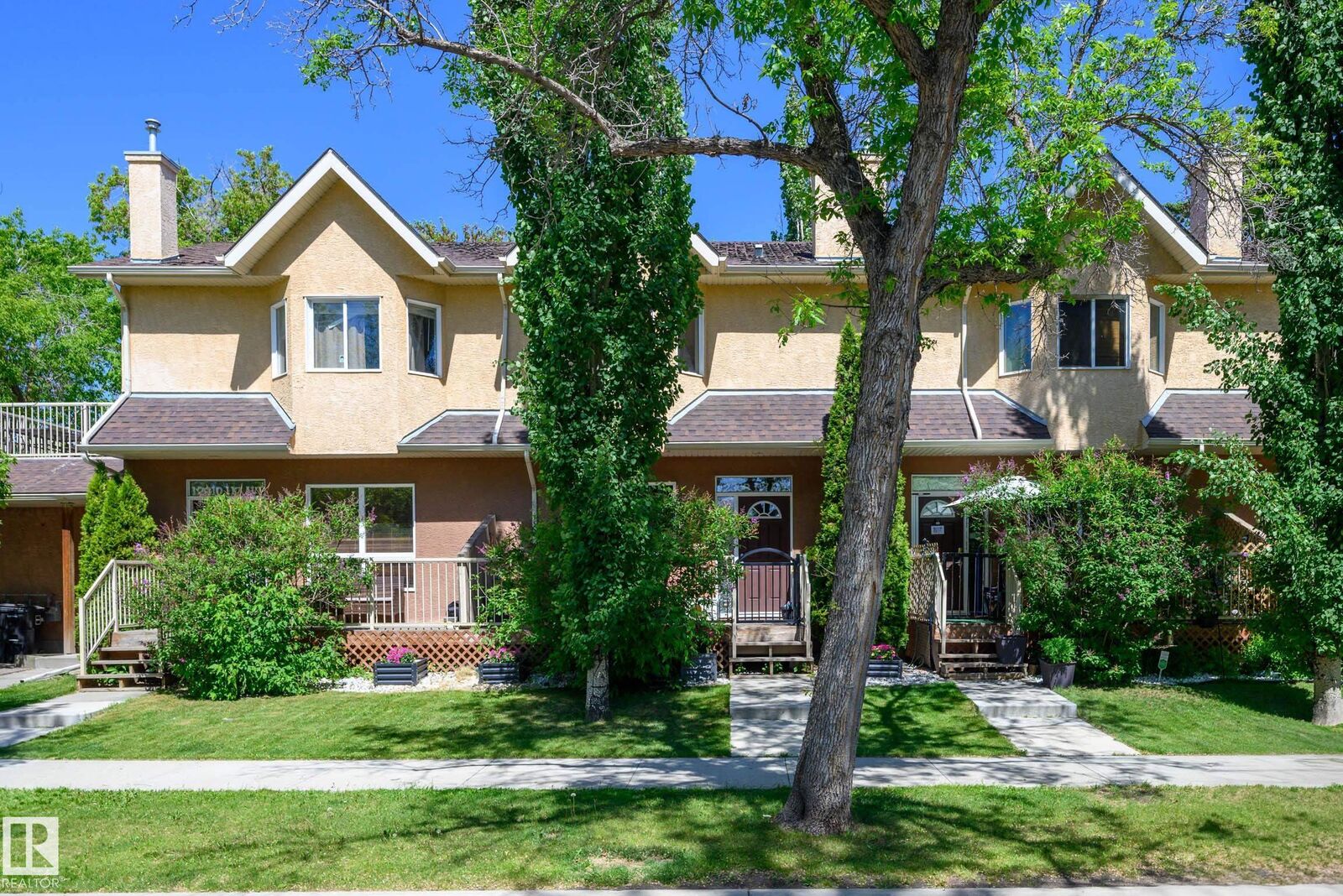 Property Photo:  12308 117 Avenue NW  AB T5M 0N2 