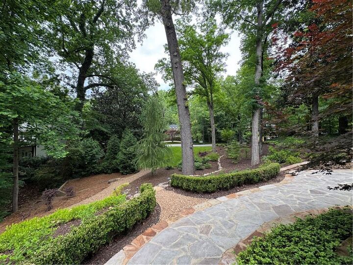 Property Photo: 625 W Northway Lane GA 30342