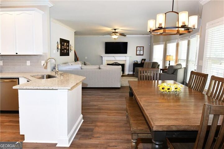 Property Photo:  1025 Fairview Club Circle  GA 30019 