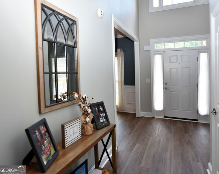 Property Photo:  1025 Fairview Club Circle  GA 30019 
