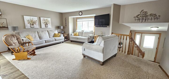Property Photo:  1208 19th Street SE  ND 58554 