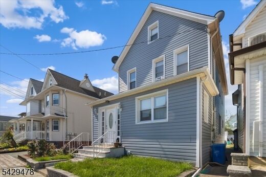 Property Photo:  22 Tuttle St  NJ 07057 