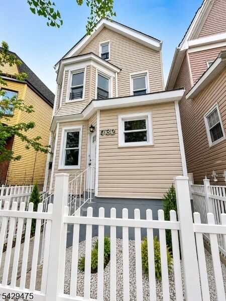 Property Photo:  732 S 15th St 2  NJ 07103 