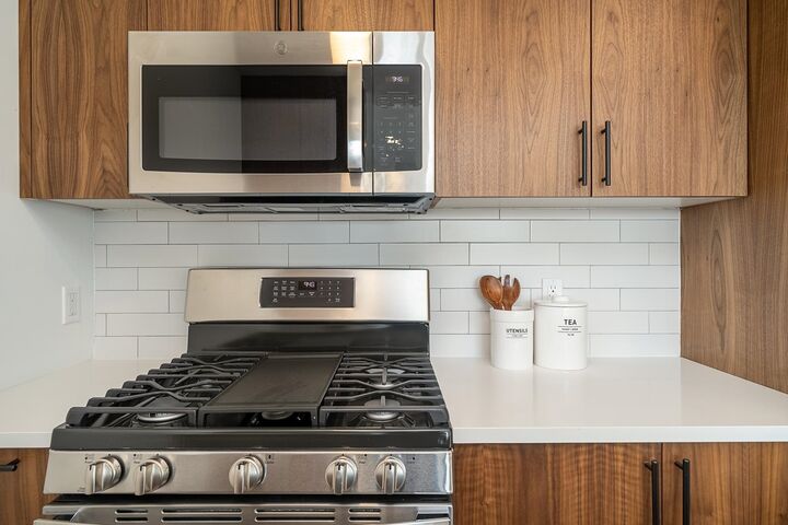 Property Photo:  1410 Palisade Ave 202  NJ 07087 