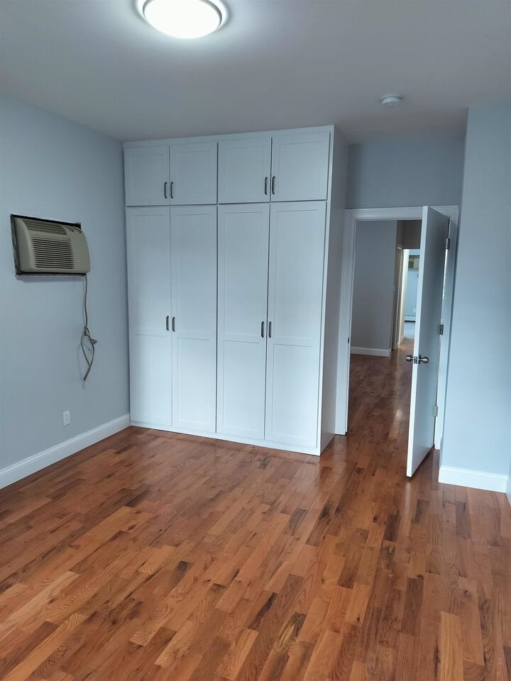Property Photo:  352 New York Ave #1/#1L  NJ 07307 