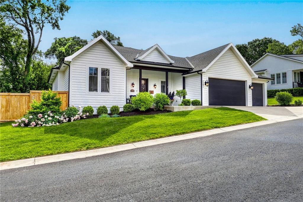 Property Photo: 7501 Chadwick Court KS 66208