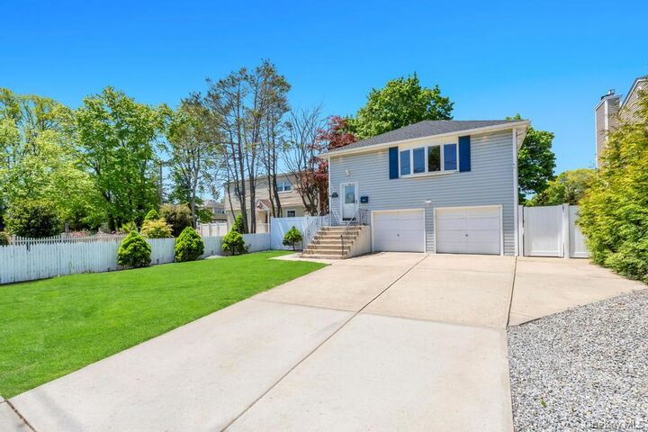 Property Photo:  306 Jackson Avenue  NY 11791 