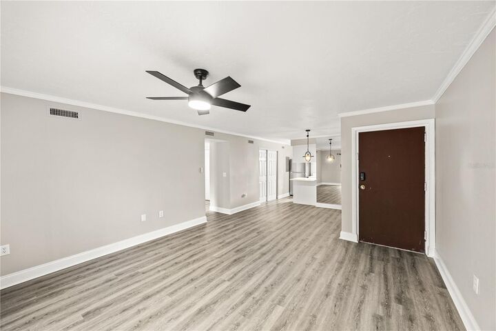 Property Photo:  2717 Hidden Lake Boulevard B  FL 34237 