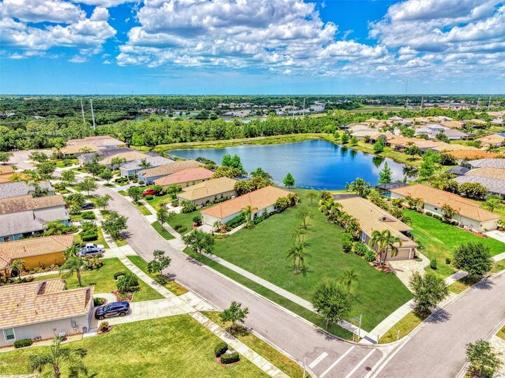 Property Photo:  11446 Fort Lauderdale Place  FL 34293 