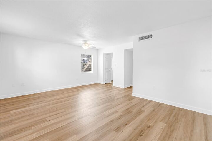 Property Photo:  6960 Sunset Drive S 1B  FL 33707 